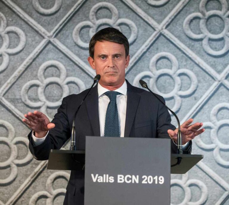 Valls a Colau: "Gestionar una ciudad, cuando no estás preparado, no es fácil"