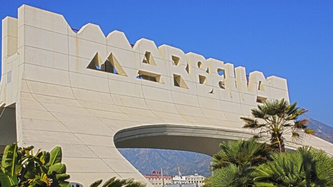 Una mujer se escapa de un hospital de Marbella y un taxista impide que se tire por un puente