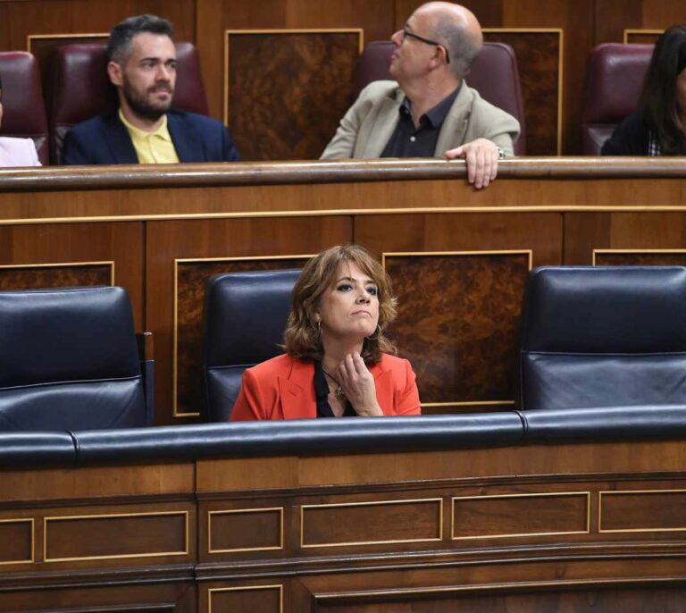 La ministra reta a Villarejo: "No voy a dimitir. A este Gobierno no le chantajea nadie"