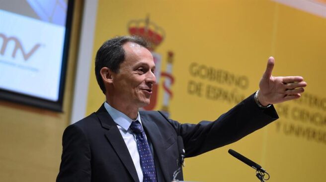 El ministro de Innovación Pedro Duque en la presentación del contrato con 'Galileo'