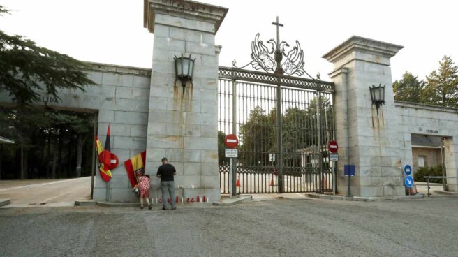 La familia Franco pide al Defensor del Pueblo que recurra la exhumación de los restos del dictador