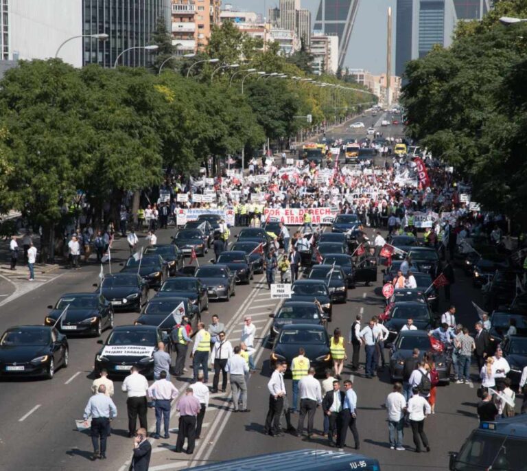 Fomento dará a las CCAA todo el poder sobre las VTC… pero dentro de 3 o 5 años