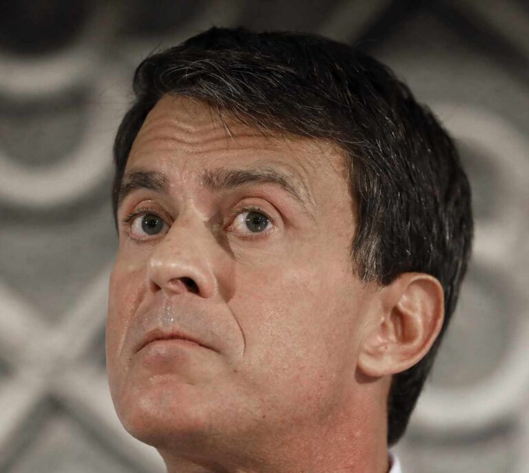 Valls carga contra el ganador del Premio Josep Pla y Cs se desmarca de las críticas
