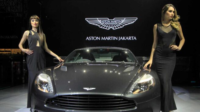 Accidentado debut bursátil de Aston Martin, el vehículo de James Bond