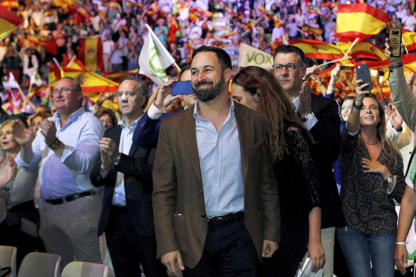 El presidente de Vox, Santiago Abascal, durante el acto que la formación celebó en 2018 en el Palacio de Vistalegre de Madrid, con el objetivo de llenar el recinto de banderas de España y exigir la convocatoria de elecciones anticipadas.