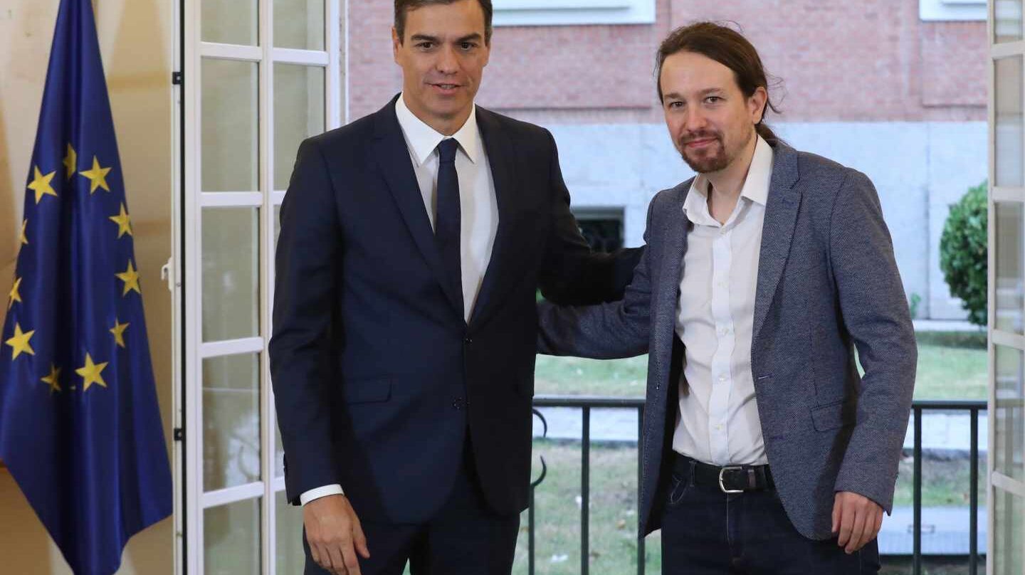 Pedro Sánchez y Pablo Iglesias, tras firmar el Acuerdo de Presupuestos.