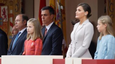 Sánchez quita hierro a los abucheos porque Zapatero y González también los sufrieron