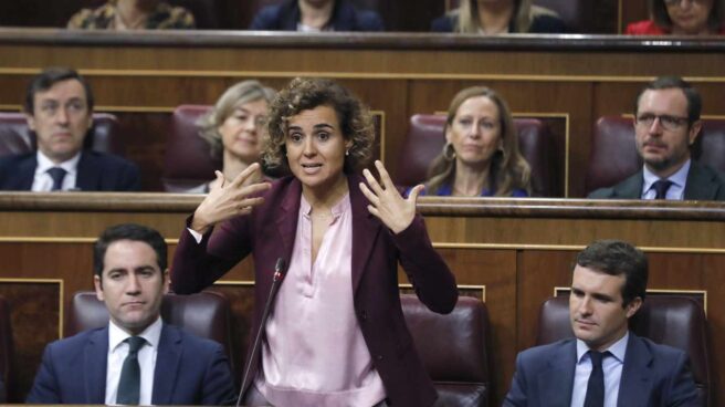 Dolors Montserrat se lía en el Congreso: herriko tabernas, prostitutas y la Luna