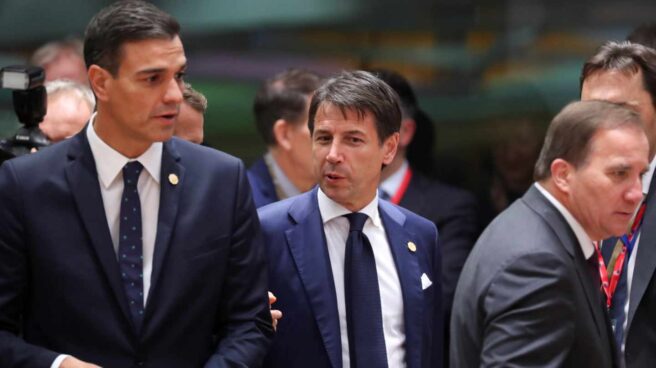 sanchez_conte La deuda española alcanza sus peores niveles en 18 meses con el mercado pendiente de Italia.