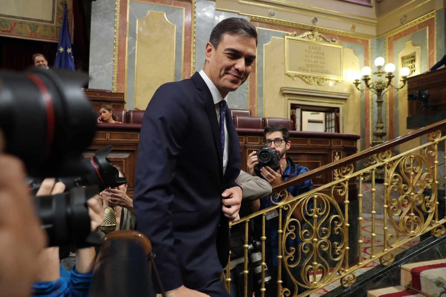 Sánchez amenaza con romper con Casado por responsabilizarle del "golpe" catalán