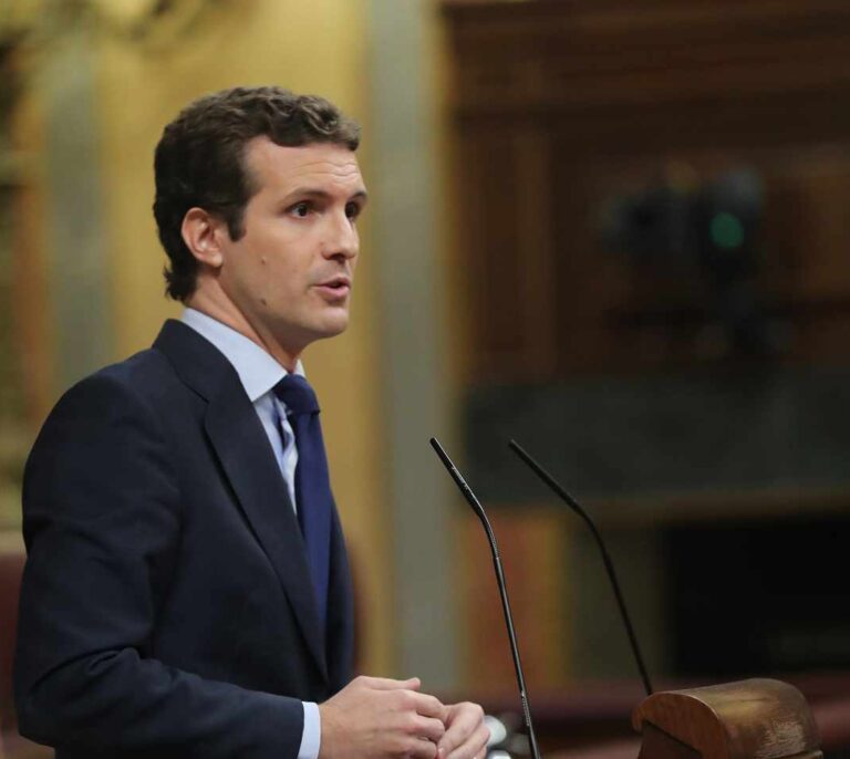 Casado reprocha a Sánchez que censure a Arabia e ignore los crímenes en Venezuela