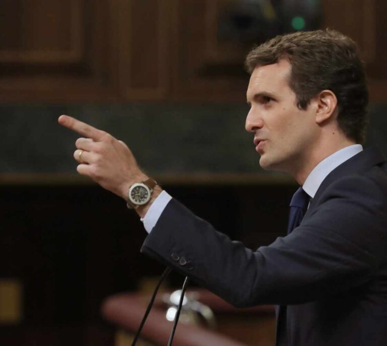 Casado: "Sánchez humilla a España"
