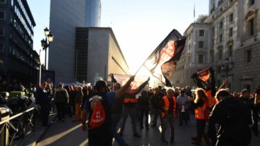 El Congreso aprueba el decreto que permite a CCAA y ayuntamientos regular las VTC