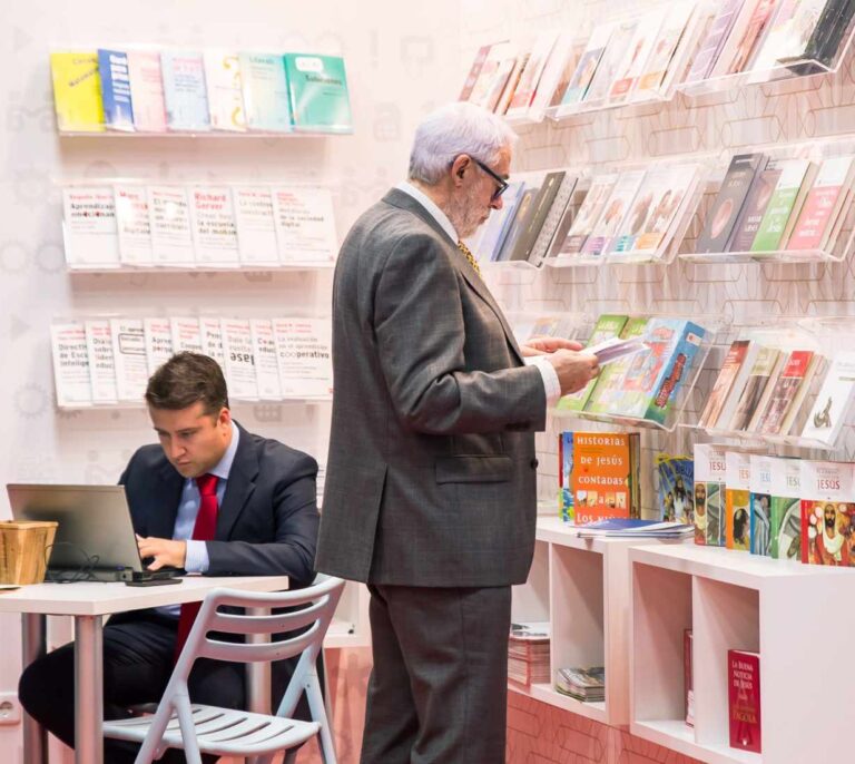 El Gobierno de coalición pone al libro en el centro de su política cultural
