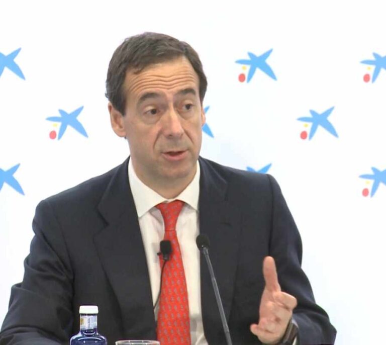 CaixaBank comenzará a negociar nuevos despidos por el cierre de 800 oficinas