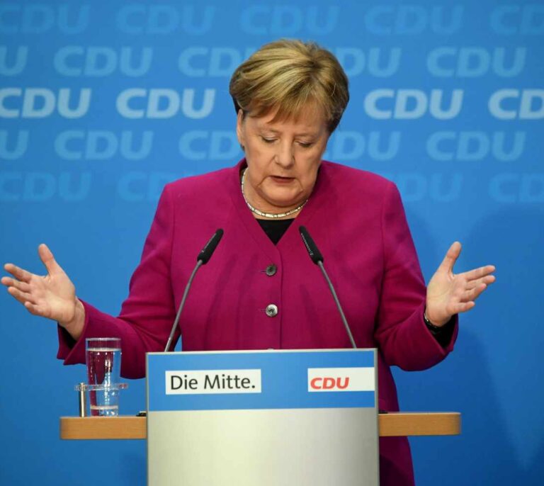 Merkel renuncia al liderazgo de la CDU pero se dispone a seguir de canciller hasta 2021