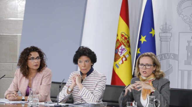 El Gobierno garantiza a Bruselas que el paro bajará del 10% y no habrá déficit en 2022