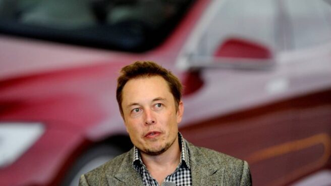 Elon Musk paraliza la compra de Twitter