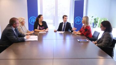 Las víctimas de ETA reclaman a Casado medidas para frenar el enaltecimiento de presos