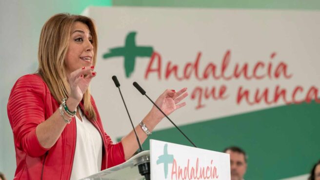 La presidenta andaluza, Susana Díaz, durante su intervención en la reunión del comité director del PSOE-A hoy en Sevilla, donde ha sido nombrada candidata a las elecciones andaluzas.