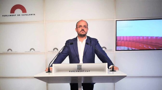 Alejandro Fernández intenta fijar el marco en Cataluña: los rivales son los separatistas