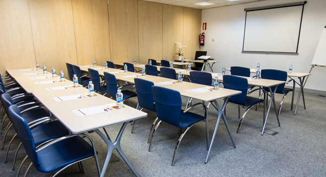aula Aula vacía en un centro de negocios.