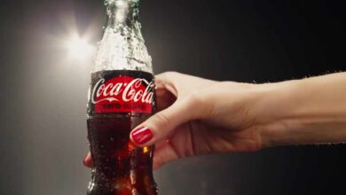 Coca-Cola también suspende sus operaciones en Rusia por la guerra
