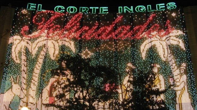 corte_ingles_luz La patronal de El Corte Inglés, Ikea y Carrefour alerta de que la subida de la luz 'se come' sus beneficios