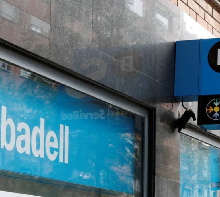 Banco Sabadell confirma que estudia la venta de parte de su gestora de fondos