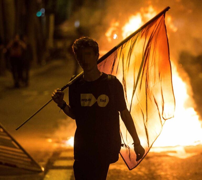 Un grupo independentista clandestino anuncia acciones por el Clásico y Navidad