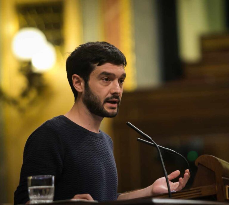 Podemos presenta a las primarias europeas una lista encabezada por Bustinduy