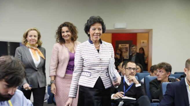 María Jesús Montero, Isabel Celaá, Nadia Calviño Las ministras de Hacienda, María Jesús Montero; portavoz, Isabel Celaá; y de Economía, Nadia Calviño.