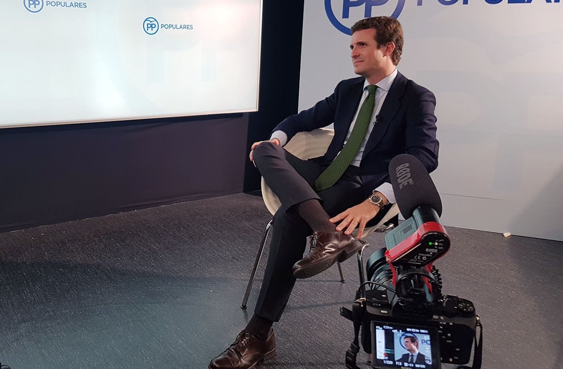 El presidente del PP, Pablo Casado, durante la entrevista con El Independiente en la sede de Génova.