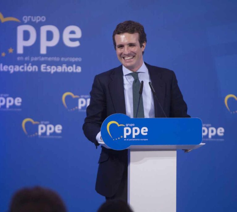Casado critica "la foto fingida" de Sánchez y Díaz y avisa que Iglesias, Torra y Otegi se presentan con el PSOE