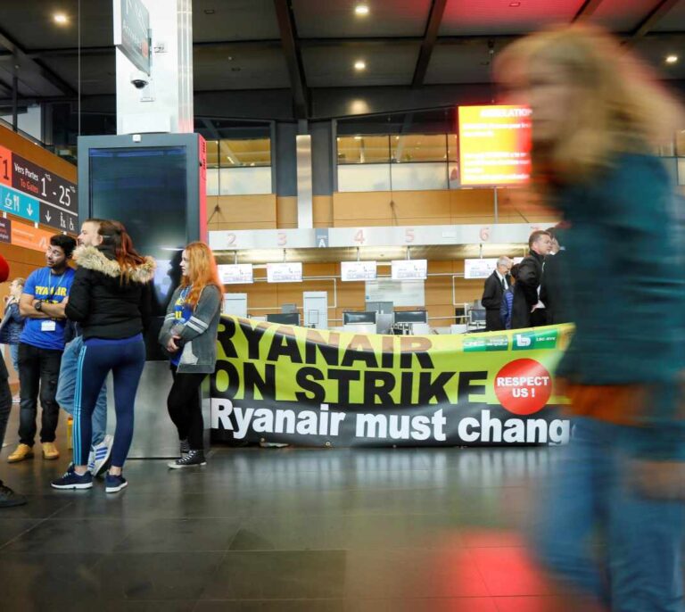 Ryanair sufre por las huelgas y admite que ganará 150 millones menos de lo previsto