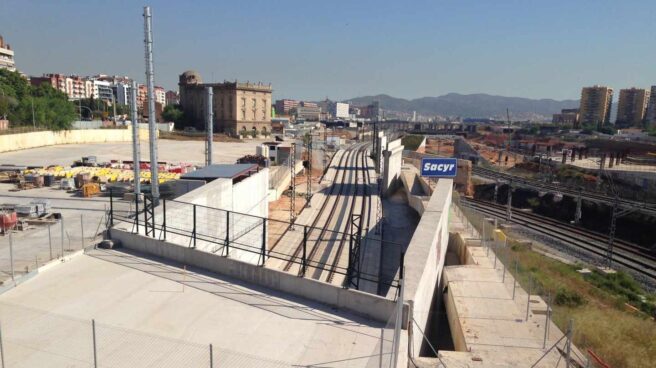 Obras del AVE en el barrio de la Sagrera, en Barcelona, en mayo de 2014.