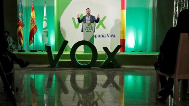santiago_abascal_vox_manuel_valls Santi Abascal, durante un acto de Vox en Valencia.