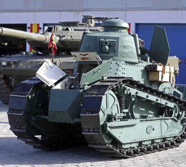 El Renault FT-17, el tanque con el que nos matamos en la Guerra Civil