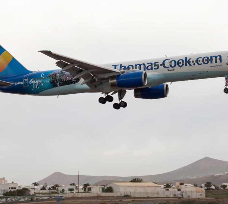 Thomas Cook sufre el frenazo del turismo en España y se desploma en bolsa