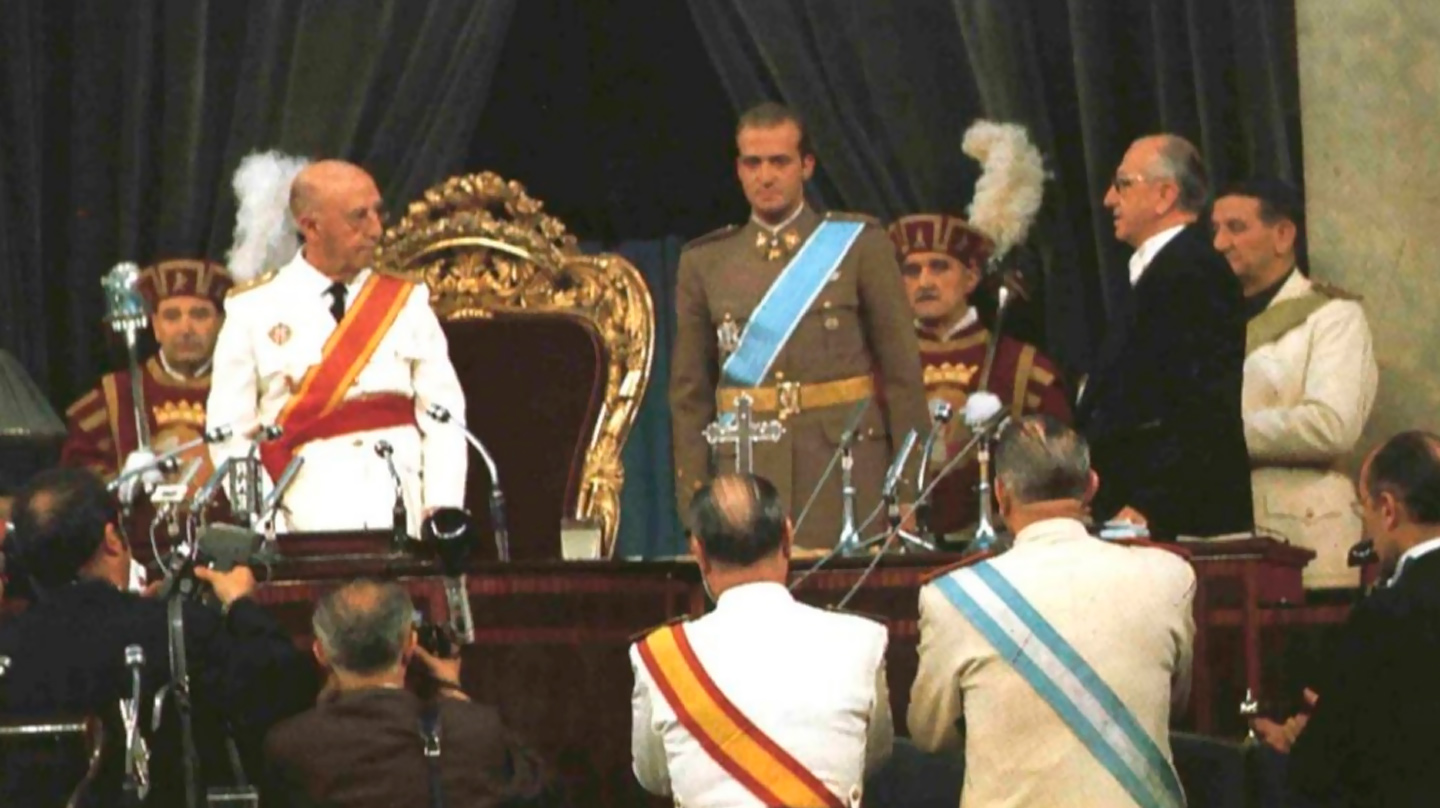 22/7/1969 - Franco designa a Juan Carlos Príncipe de España