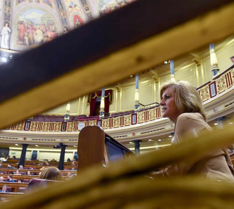 Cospedal anuncia que deja su escaño tras el escándalo de las cintas de Villarejo