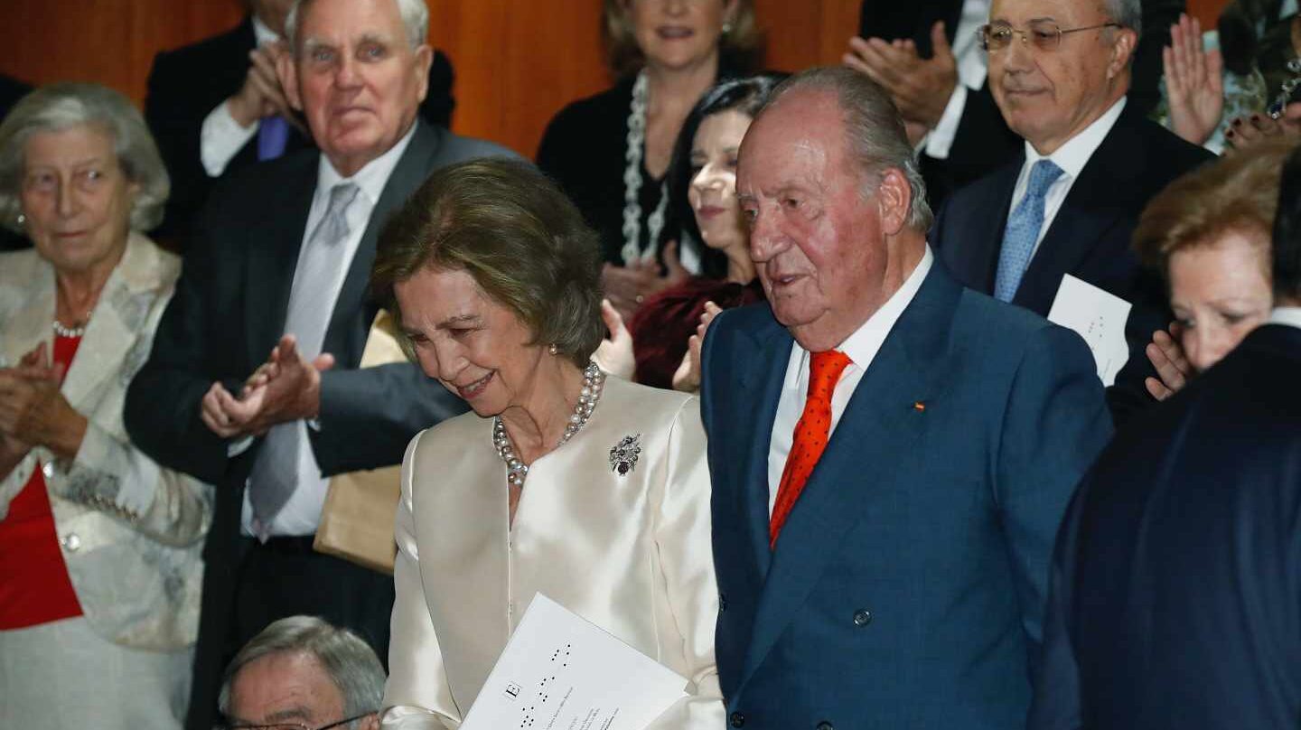 La última imagen de Don Juan Carlos, el pasado viernes, durante un concierto con motivo del 80 cumpleaños de Doña Sofía