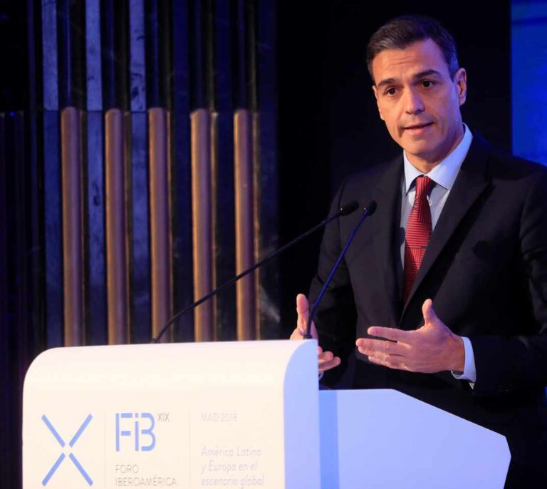 Sánchez, sobre las hipotecas: "Democracia es que no paguen siempre los mismos"