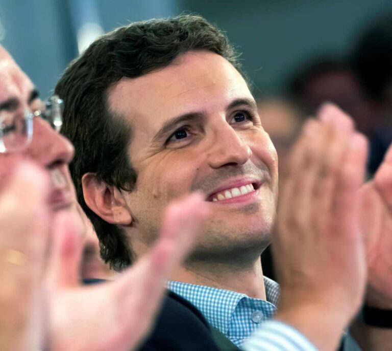 El PSOE permite que Pablo Casado no tenga que comparecer en la Asamblea de Madrid