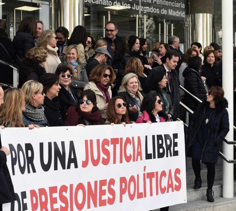 Un total de 3.234 jueces y 973 fiscales secundan la huelga de togas en España