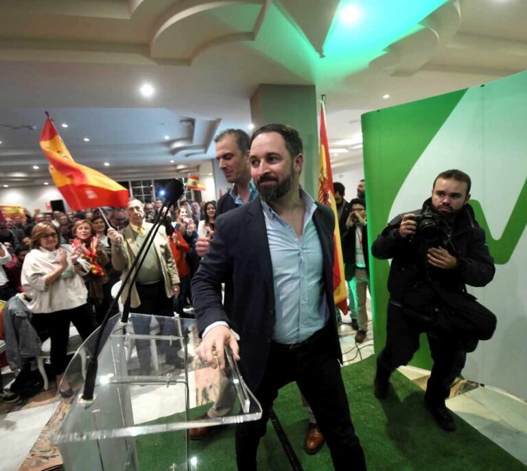 Quiénes son los 12 diputados andaluces de Vox: escoltas, pilotos y guardias civiles