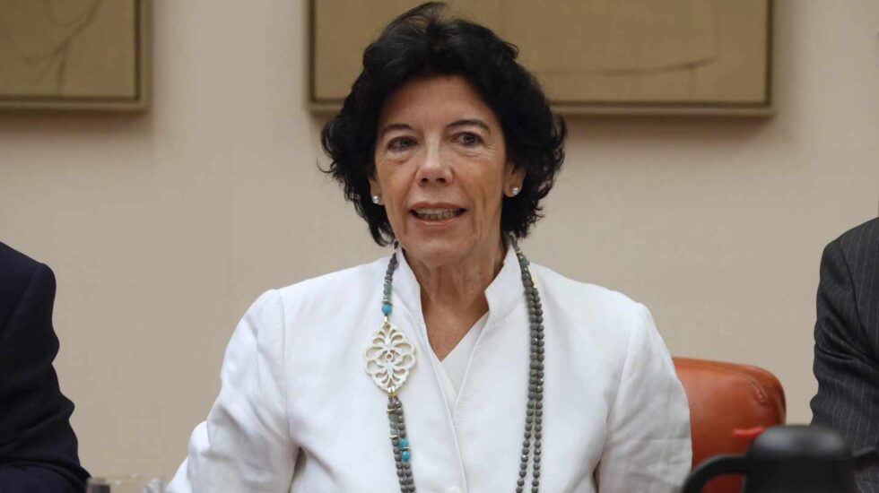 La ministra de Educación, Isabel Celáa.
