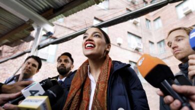 La gira americana de Ayuso podría terminar con una foto en Washington con Ocasio-Cortez