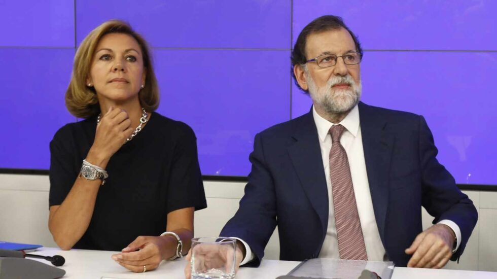 María Dolores de Cospedal y Mariano Rajoy, en una junta directiva del PP.