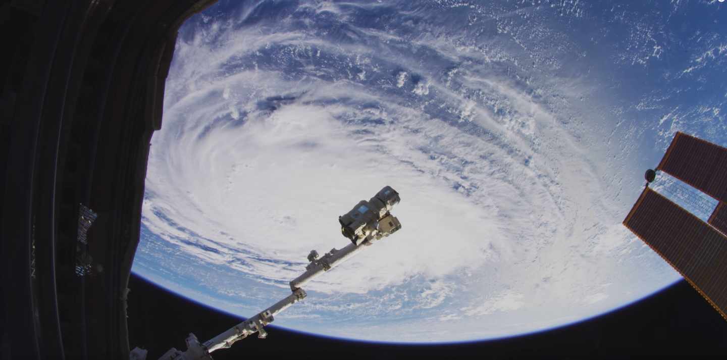 Estación Espacial Internacional con una cámara 8K